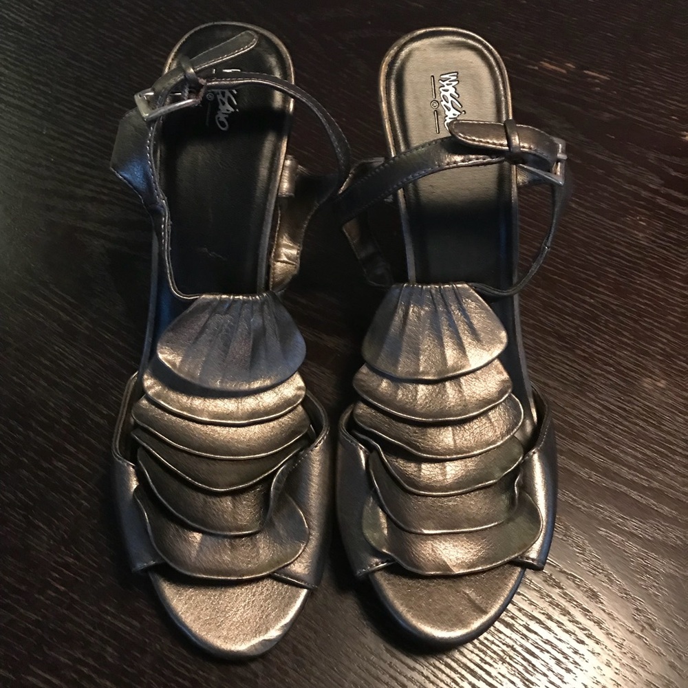 Mossimo Pewter Ruffle Peep Toe Wedges - Picture 2 of 4